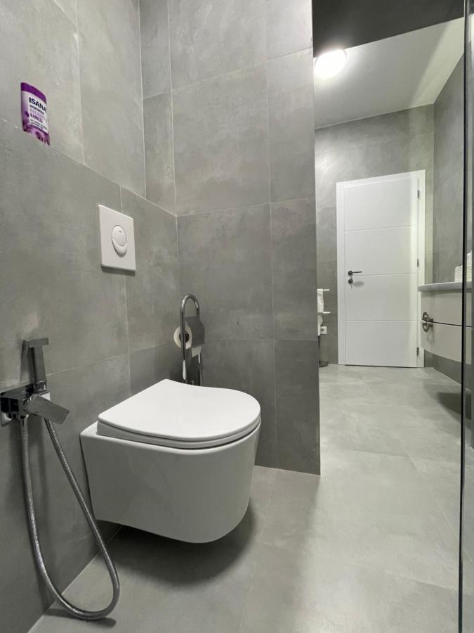 Lovely Apartment Tirana Buitenkant foto